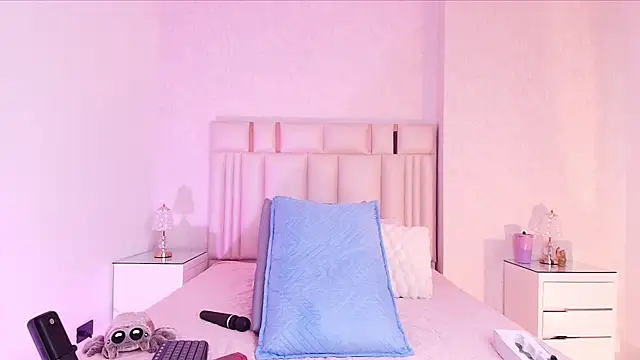 canela oss online show from November 18, 2025, 1:04 pm