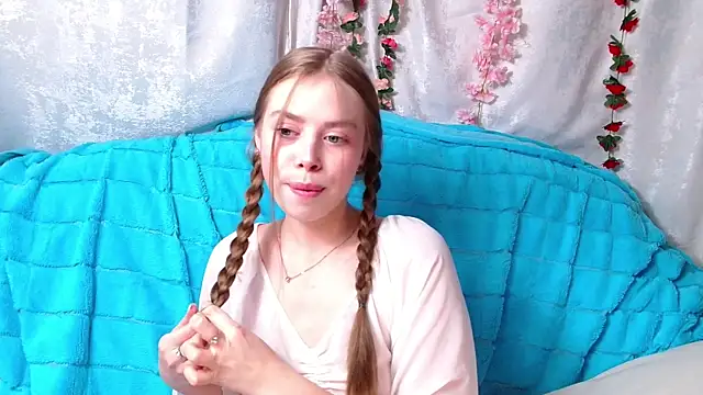 sofiaa here online show from March 10, 2025, 12:29 am