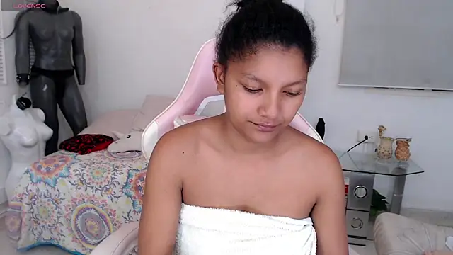 Snapshot of elly_willis chatting on February 19, 2025, 7:28 am elly willis online show from February 19, 2025, 7:28 am