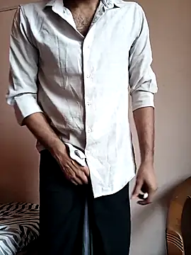 Snapshot of Vignesh3246 chatting on October 27, 2025, 7:23 am Vignesh3246 online show from October 27, 2025, 7:23 am