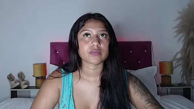 alinakiss online show from February 4, 2025, 5:42 am