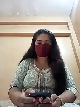 Magical Girl- online show from February 3, 2025, 7:40 am