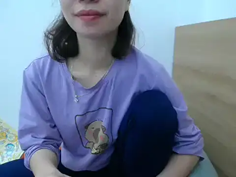 Snapshot of HotQueen chatting on January 17, 2025, 3:45 am HotQueen online show from January 17, 2025, 3:45 am