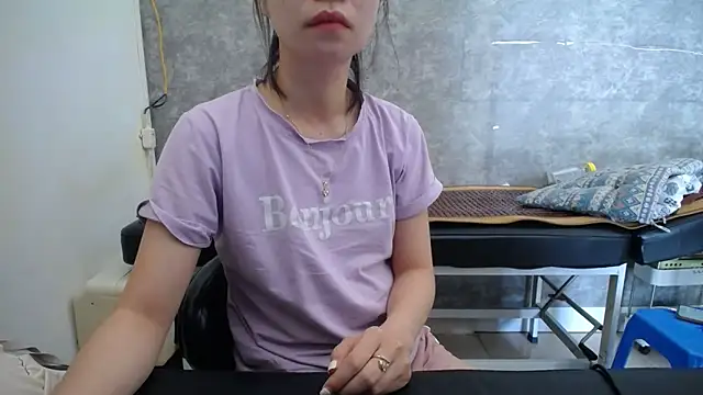 Snapshot of HotQueen chatting on September 12, 2025, 3:50 am HotQueen online show from September 12, 2025, 3:50 am