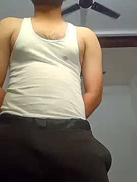 smartboy010101 online show from March 20, 2025, 7:47 am