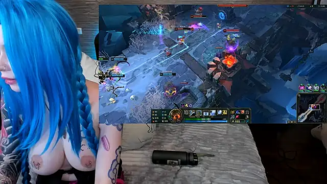 Snapshot of Lust_One_ chatting on January 9, 2025, 8:33 pm Lust One  online show from January 9, 2025, 8:33 pm