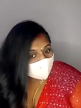 Snapshot of Sexy_Radhikaa chatting on February 14, 2025, 1:45 am Sexy Radhikaa online show from February 14, 2025, 1:45 am