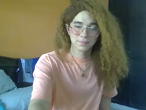 Snapshot of CELESSTESeductora chatting on February 6, 2025, 4:14 pm CELESSTESeductora online show from February 6, 2025, 4:14 pm