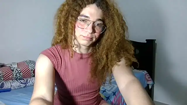 Snapshot of CELESSTESeductora chatting on February 17, 2025, 9:19 pm CELESSTESeductora online show from February 17, 2025, 9:19 pm