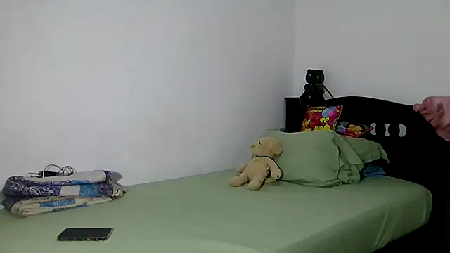 Snapshot of CELESSTESeductora chatting on October 9, 2025, 7:45 pm CELESSTESeductora online show from October 9, 2025, 7:45 pm