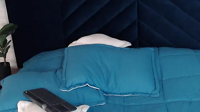 Snapshot of MattiDeLuca chatting on December 16, 2024, 8:48 pm MattiDeLuca online show from December 16, 2024, 8:48 pm