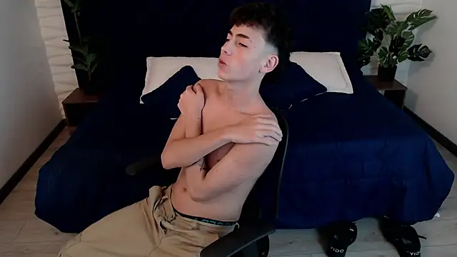 Snapshot of MattiDeLuca chatting on January 7, 2025, 11:58 am MattiDeLuca online show from January 7, 2025, 11:58 am