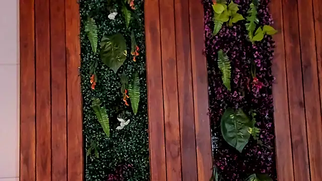 Snapshot of MattiDeLuca chatting on January 15, 2025, 2:35 pm MattiDeLuca online show from January 15, 2025, 2:35 pm