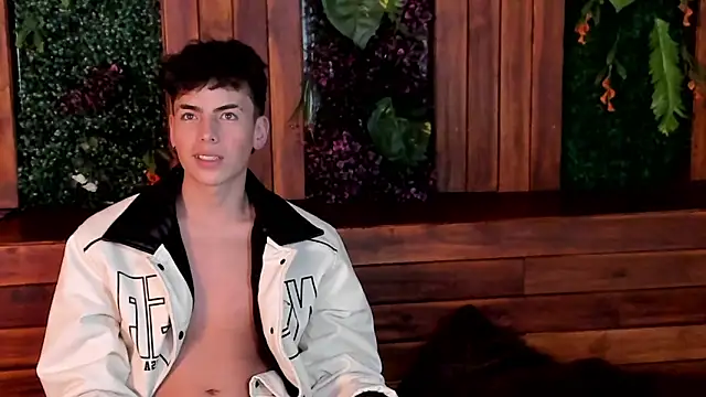 Snapshot of MattiDeLuca chatting on January 16, 2025, 11:04 am MattiDeLuca online show from January 16, 2025, 11:04 am