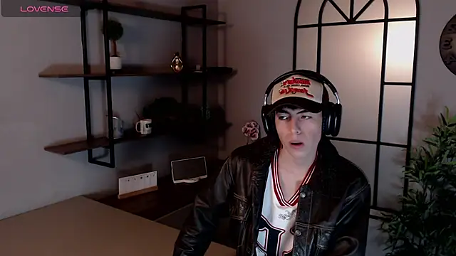 Snapshot of MattiDeLuca chatting on January 25, 2025, 11:23 am MattiDeLuca online show from January 25, 2025, 11:23 am