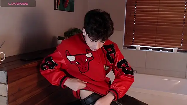 Snapshot of MattiDeLuca chatting on February 13, 2025, 3:14 pm MattiDeLuca online show from February 13, 2025, 3:14 pm