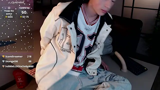 Snapshot of MattiDeLuca chatting on February 27, 2025, 2:54 pm MattiDeLuca online show from February 27, 2025, 2:54 pm