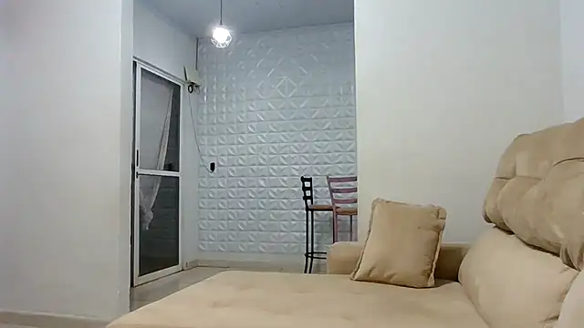 laryvaladares online show from October 28, 2025, 11:51 pm