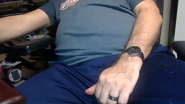 Snapshot of thickdaddy59 chatting on December 21, 2024, 5:36 am thickdaddy59 online show from December 21, 2024, 5:36 am