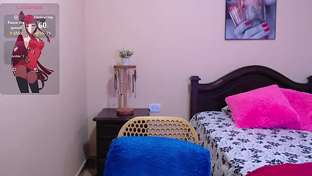 sara florez1 online show from September 21, 2025, 1:13 pm