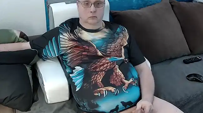 Snapshot of Manfred1012 chatting on February 13, 2025, 8:48 am Manfred1012 online show from February 13, 2025, 8:48 am