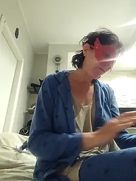 Vagabondainnamorata online show from November 18, 2025, 4:50 am