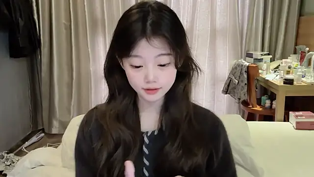 yangyang-1115 online show from March 2, 2025, 8:38 am