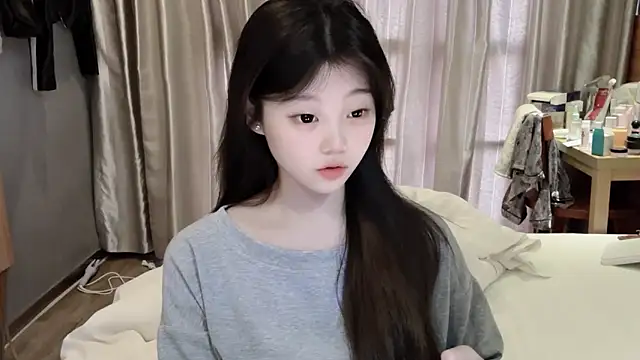 yangyang-1115 online show from March 9, 2025, 11:56 pm