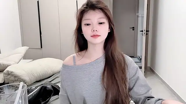 yangyang-1115 online show from October 8, 2025, 5:05 am