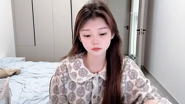 yangyang-1115 online show from October 22, 2025, 5:08 am