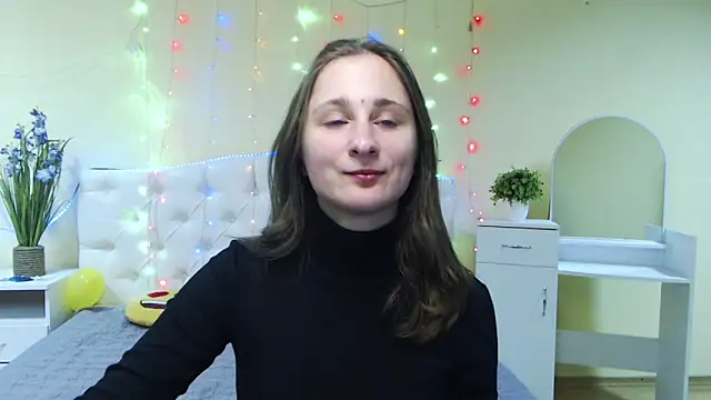 Snapshot of MichelLeee chatting on January 20, 2025, 12:18 pm MichelLeee online show from January 20, 2025, 12:18 pm