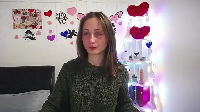 Snapshot of MichelLeee chatting on February 26, 2025, 12:03 pm MichelLeee online show from February 26, 2025, 12:03 pm