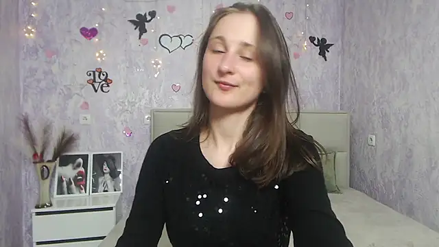 Snapshot of MichelLeee chatting on March 12, 2025, 12:04 pm MichelLeee online show from March 12, 2025, 12:04 pm