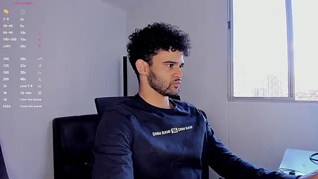 Snapshot of andrewChris_ chatting on October 29, 2025, 8:32 pm andrewChris online show from October 29, 2025, 8:32 pm