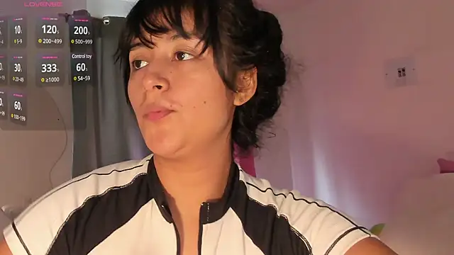 Lady Rey online show from February 4, 2025, 6:38 pm