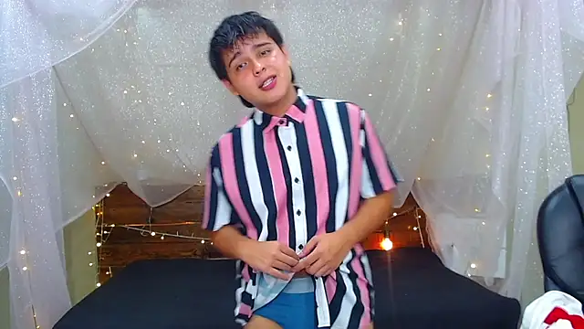 Snapshot of AndrewPherson chatting on March 1, 2025, 6:32 pm AndrewPherson online show from March 1, 2025, 6:32 pm