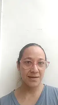 Snapshot of nicolle_milf1978 chatting on December 3, 2025, 1:53 pm nicolle milf1978 online show from December 3, 2025, 1:53 pm