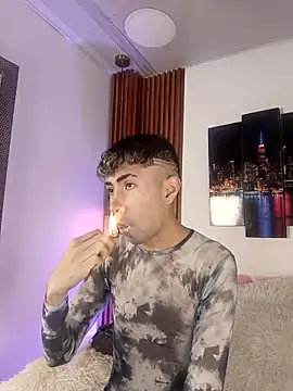 Noah Xitruxx online show from October 6, 2025, 1:08 pm