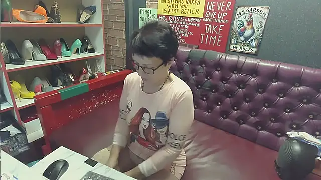 Lily4yourfun online show from January 4, 2025, 7:03 am