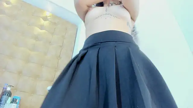 hanna  jadidi online show from March 15, 2025, 4:46 am