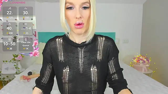 Snapshot of Lana_kitty__ chatting on February 25, 2025, 9:24 pm Lana kitty   online show from February 25, 2025, 9:24 pm