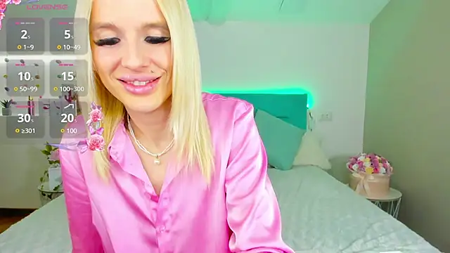 Snapshot of Lana_kitty__ chatting on March 8, 2025, 3:50 am Lana kitty   online show from March 8, 2025, 3:50 am