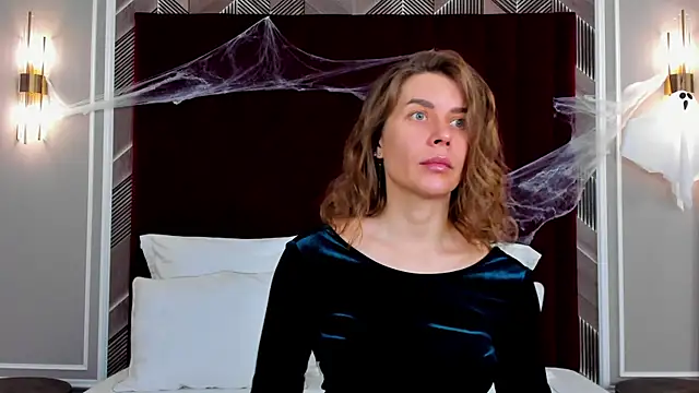 Snapshot of VikkiStorm chatting on October 26, 2025, 3:23 am VikkiStorm online show from October 26, 2025, 3:23 am