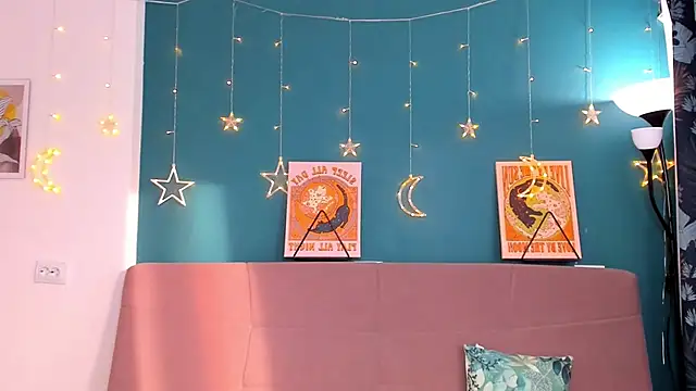 Snapshot of Xloe_Queen chatting on March 5, 2025, 12:11 pm Xloe Queen online show from March 5, 2025, 12:11 pm