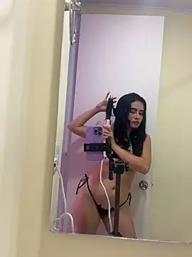 Snapshot of Aria_uwu chatting on December 17, 2025, 11:49 am Aria uwu online show from December 17, 2025, 11:49 am