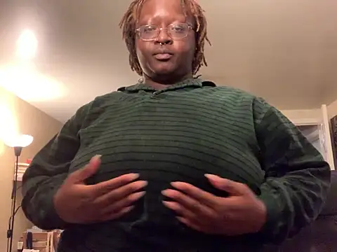 Snapshot of BigKittyRaven chatting on December 12, 2024, 8:21 pm BigKittyRaven online show from December 12, 2024, 8:21 pm