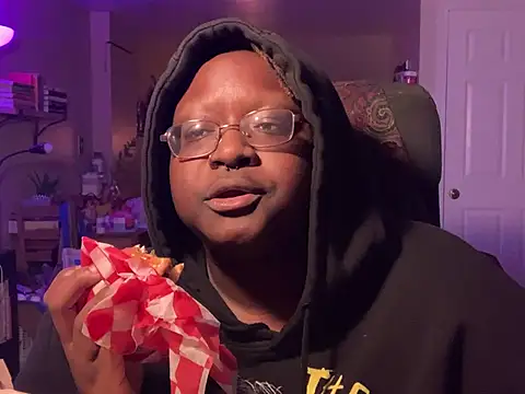 Snapshot of BigKittyRaven chatting on December 21, 2024, 2:19 am BigKittyRaven online show from December 21, 2024, 2:19 am