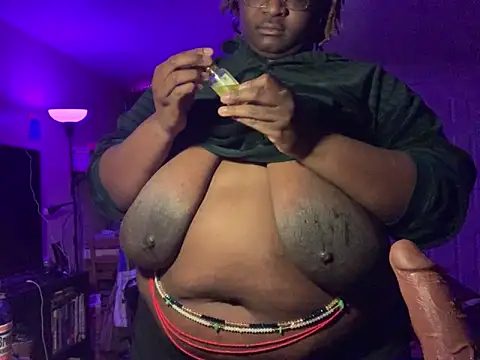 Snapshot of BigKittyRaven chatting on February 13, 2025, 4:22 am BigKittyRaven online show from February 13, 2025, 4:22 am