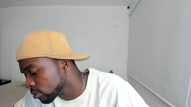 Dylan Taylor online show from March 8, 2025, 1:50 am