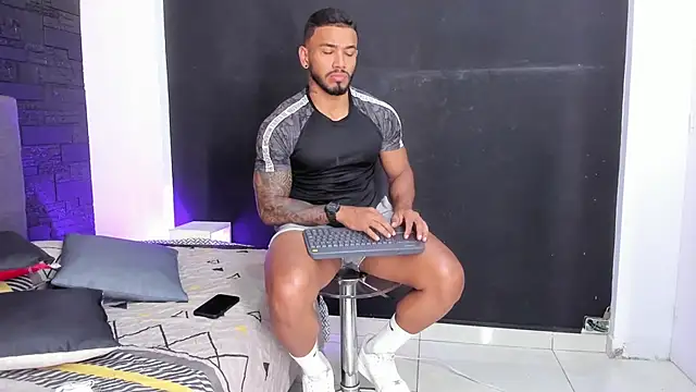 bruno miller  online show from September 16, 2025, 8:43 pm